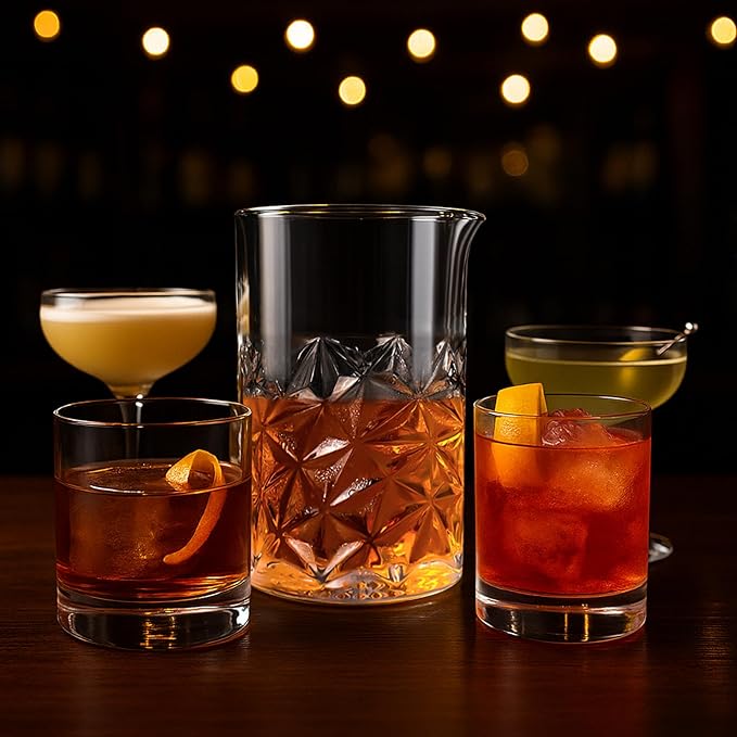 Seamless mixing glass smooth stirring